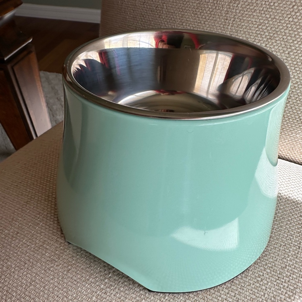Pet Dish - Elevated Pet Dish - Small/Medium Dog